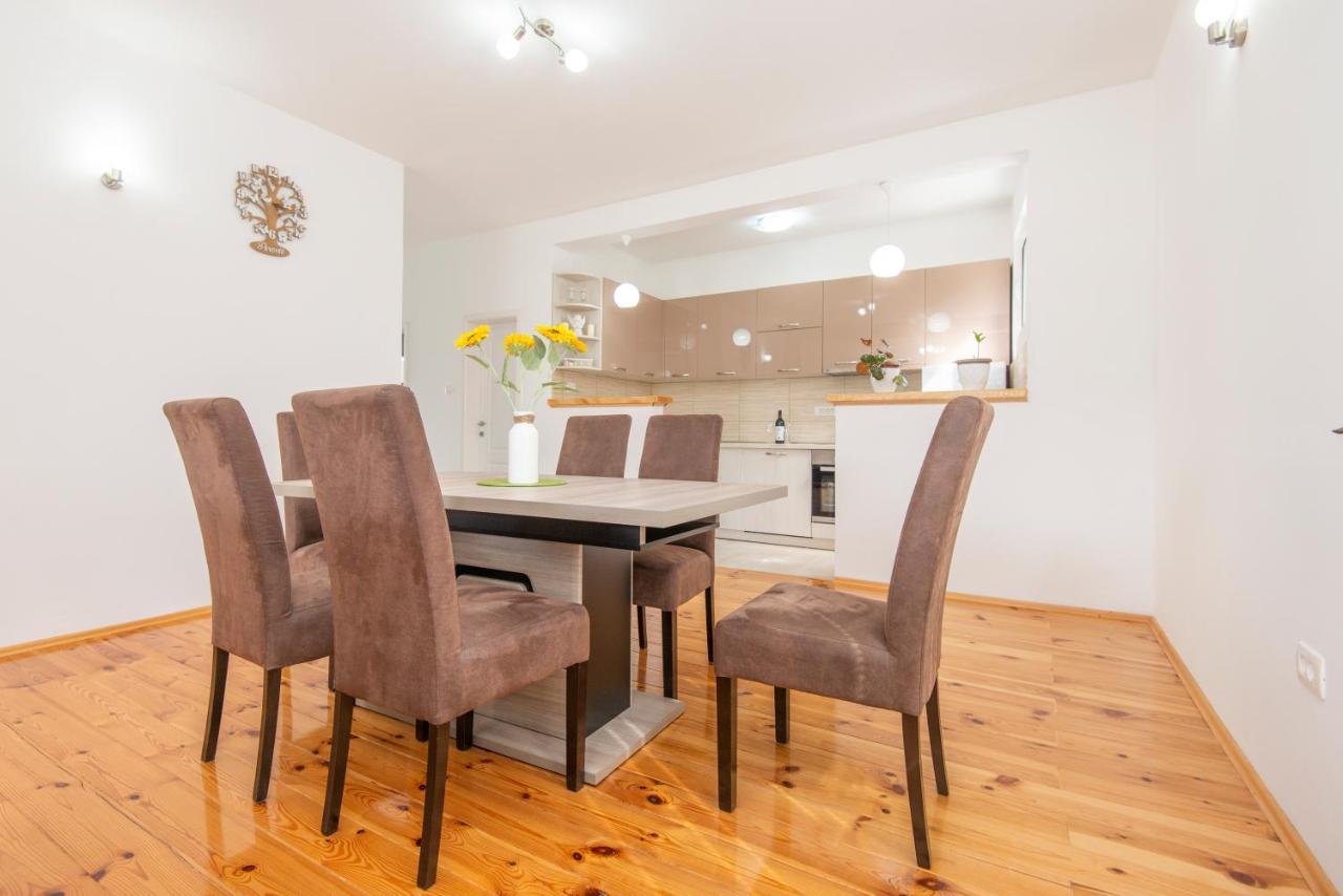 Apartment Galiot Kotor Eksteriør billede